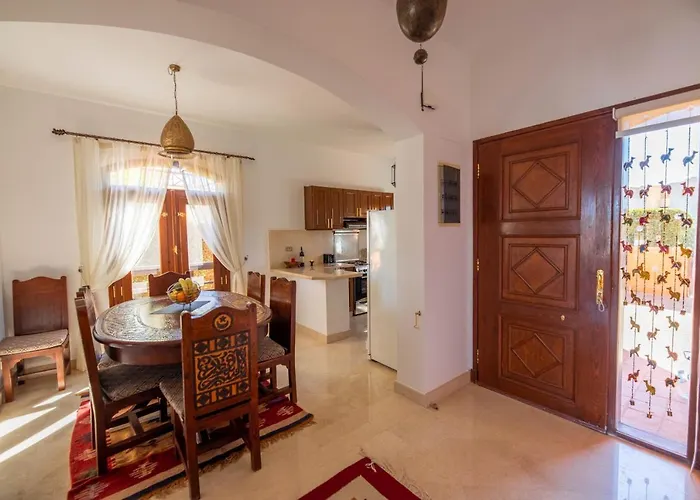 Charming Lagoon With Pool Egyptian Style -sabina 117 Hurgada