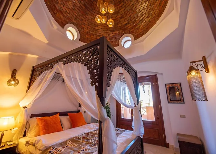 Charming Lagoon With Pool Egyptian Style -sabina 117 Hurgada