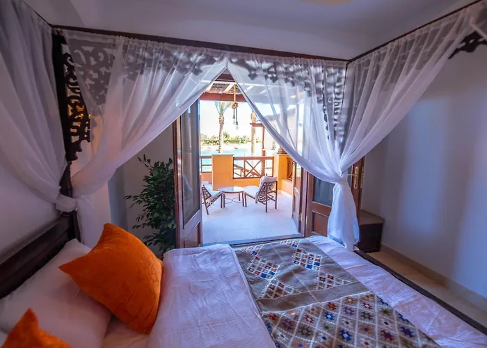 Villa Charming Lagoon With Pool Egyptian Style -sabina 117 Hurghada